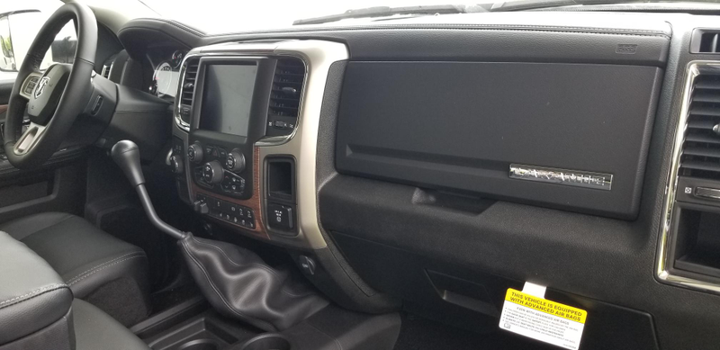 Illustration for article titled Here's the Last 1 Ton Luxury Truck You Can Buy New With a Manual Transmission
